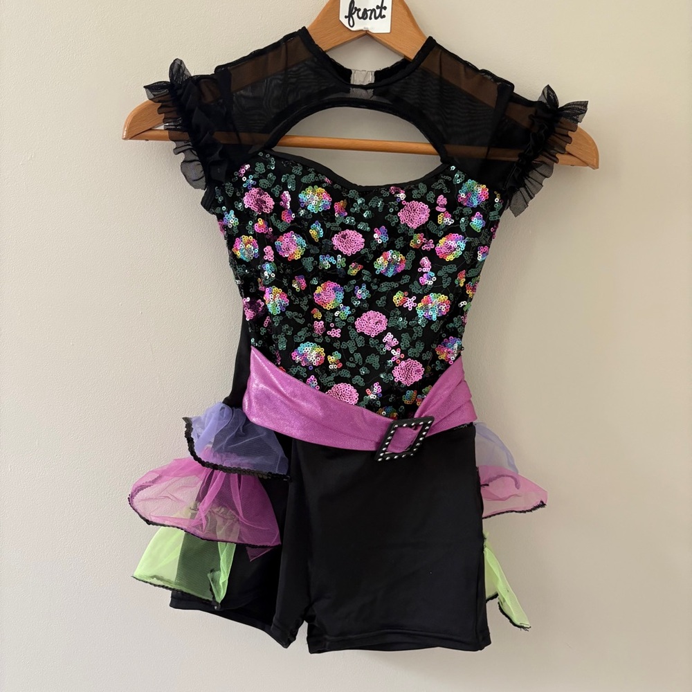 Black and Pink Dance Costume with Elegant Design - Picture 2 of 11